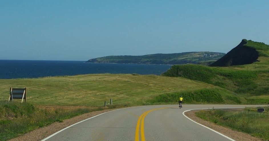 cabot trail bike tour