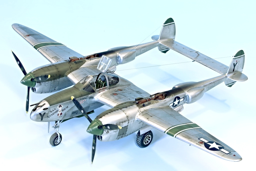 Istvan Michalko's scale models: P-38J Lightning - Hasegawa, 1/48