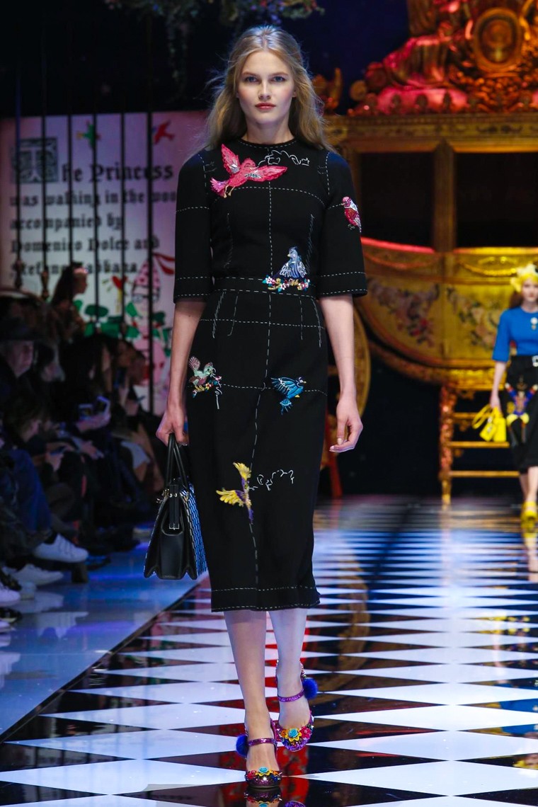 Dolce & Gabbana Fall/Winter 2016 RTW MFW dolce-gabbana-fall-winter-2016-2017-collection-milan-fashion-week, dolce-gabbana-fall-winter-2016-2017, dolce-gabbana-fall-winter-2016, dolce-gabbana-fall-winter-2017, dolce-gabbana-fall-2016, dolce-gabbana-fall-2017, du-dessin-aux-podiums, dudessinauxpodiums