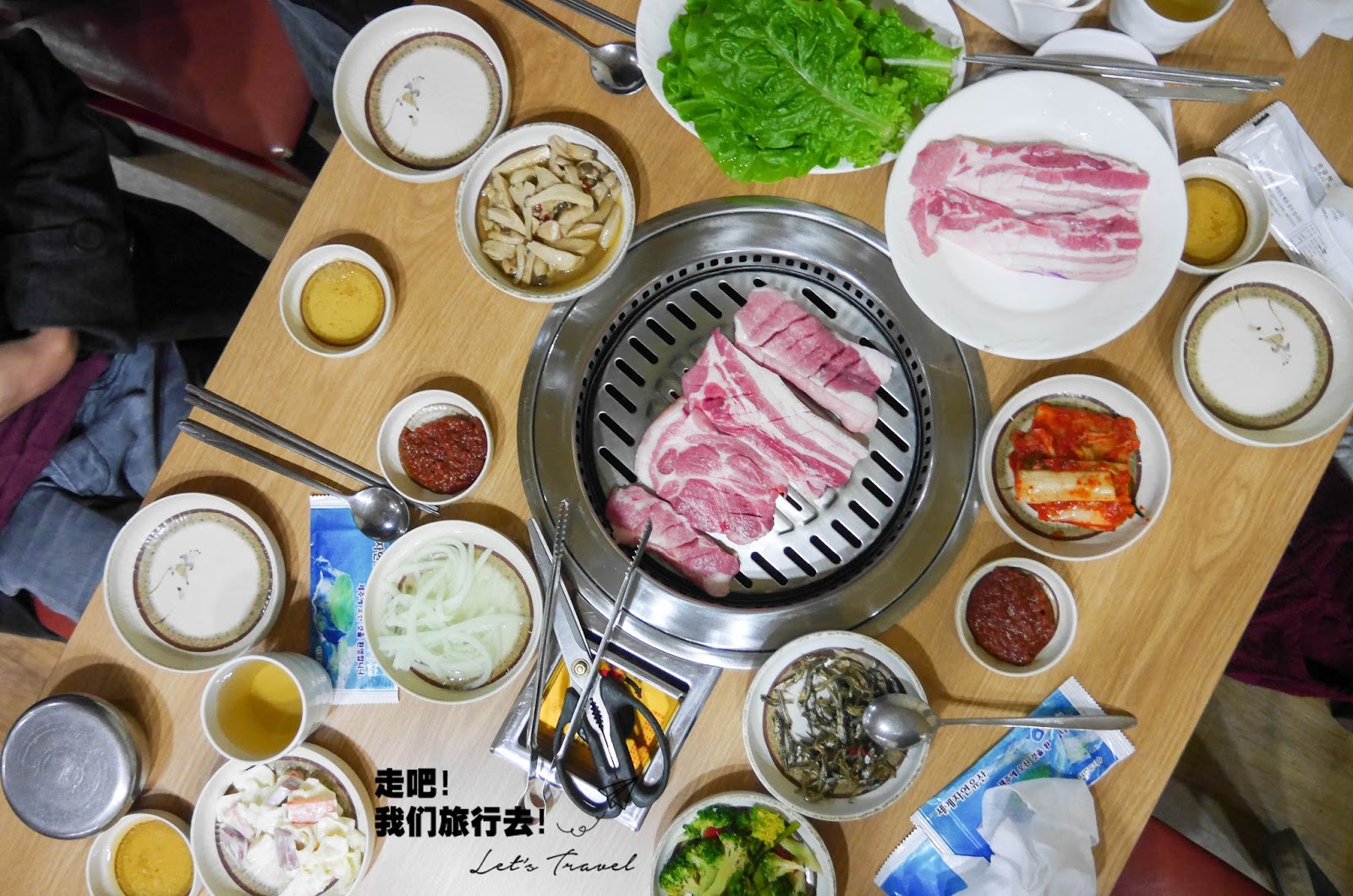 韩国济州岛高人气烤黑猪肉合集!油滋滋的烤黑猪五花肉真的让人好难拒绝！