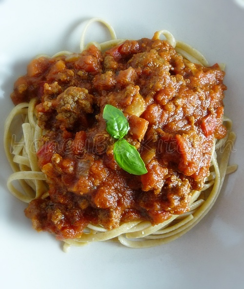 Doctored up Pasta Sauce with Whole Wheat Spaghetti Grumpy's Honeybunch