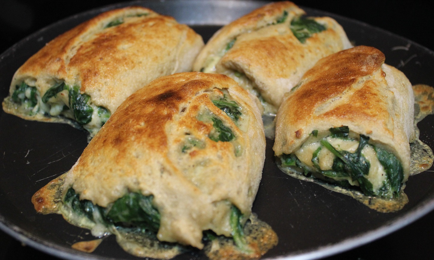 Spinach Pizza Roll