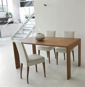 Dinning Table : FOLDING DINING TABLE