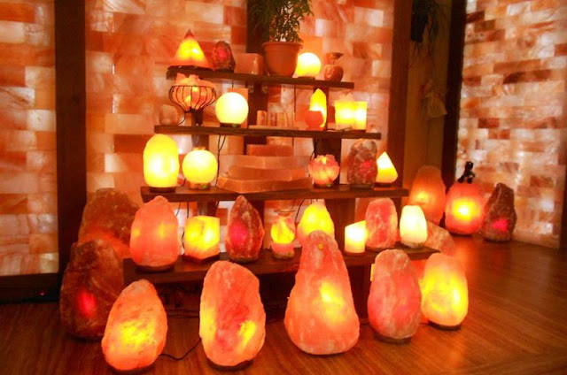 Himalayan glow salt crystal lamp