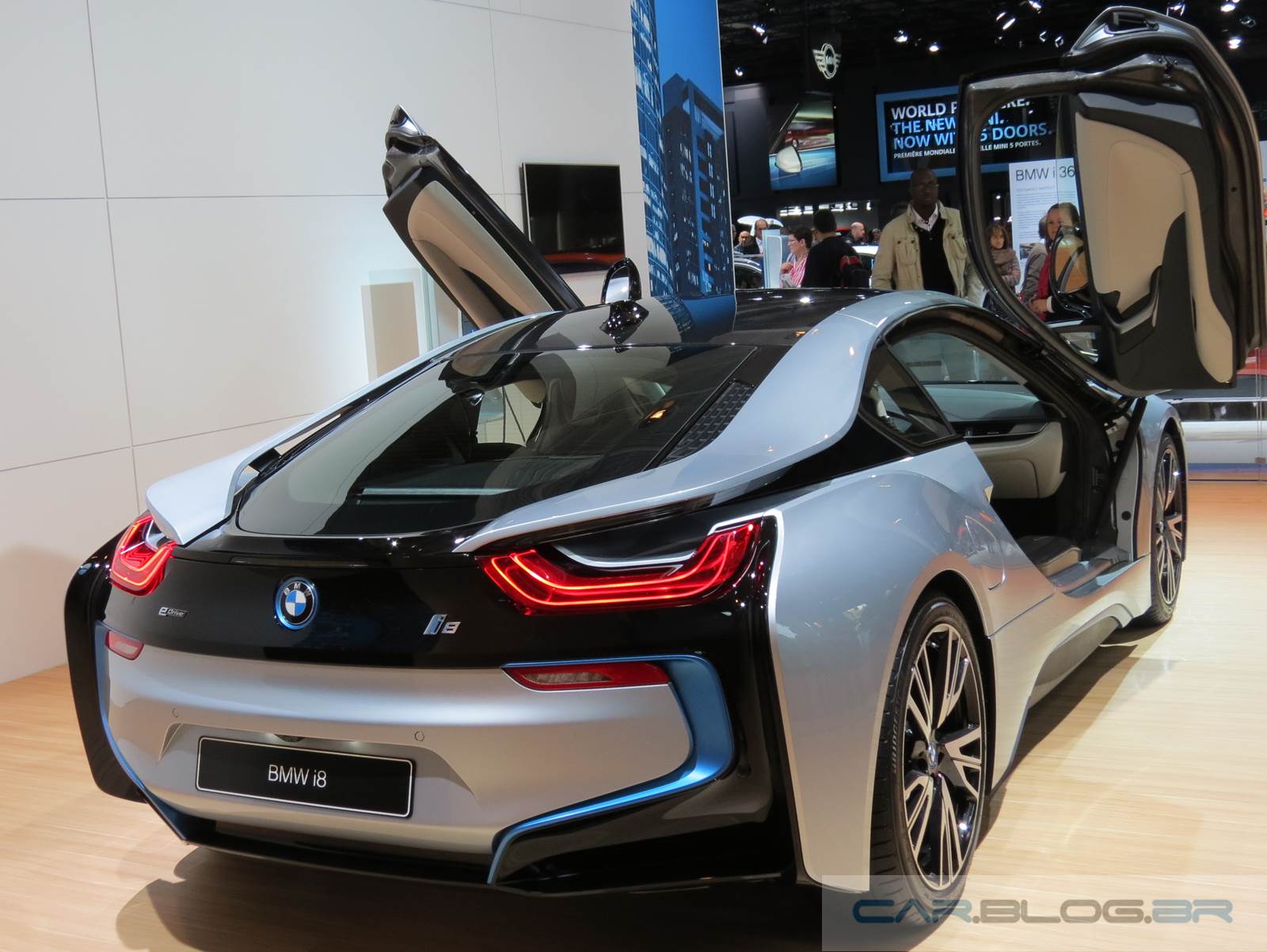 BMW i8 híbrido plug-in tem fila de espera de um ano e meio