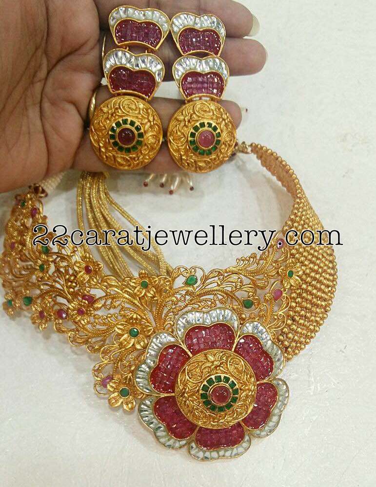 Antique Style Imitation Necklaces Jewellery Designs