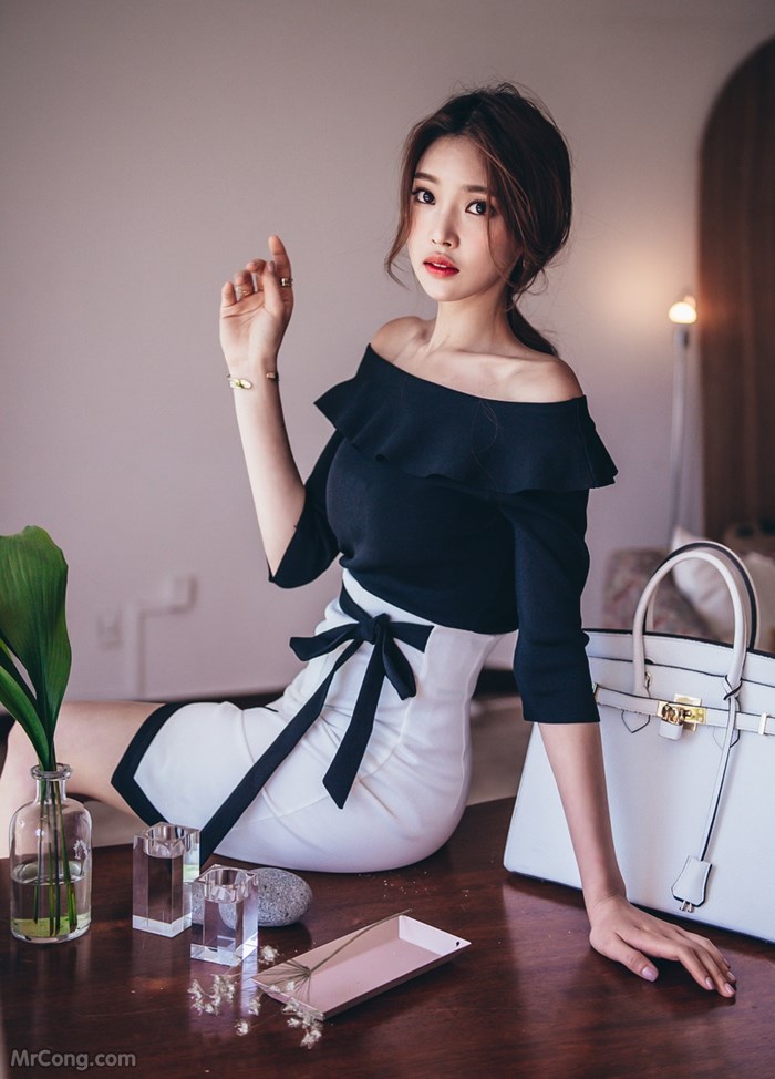 Beautiful Park Jung Yoon in the fashion photos in May 2017 (403 photos)