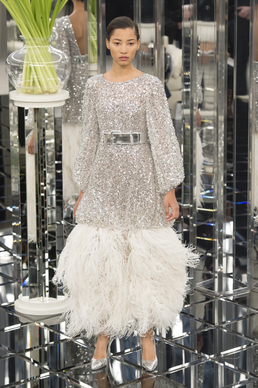 CHANEL: SIMPLY STUNNING
