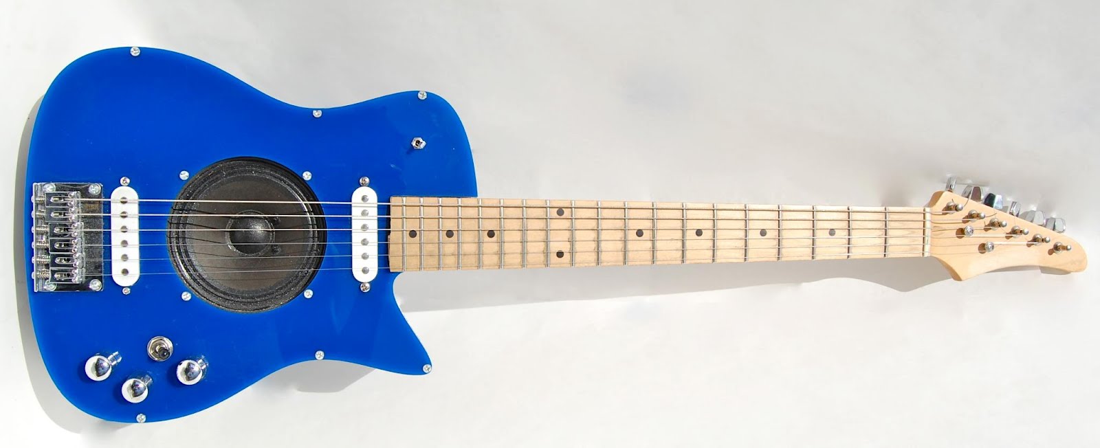 News The Unlimited Electric Guitar created by Unplugged Instruments