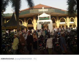 Kumpulan Foto Warga Saat Gerhana Matahari di Gresik 3 gerhana%2Bmatahari%2Bgresik