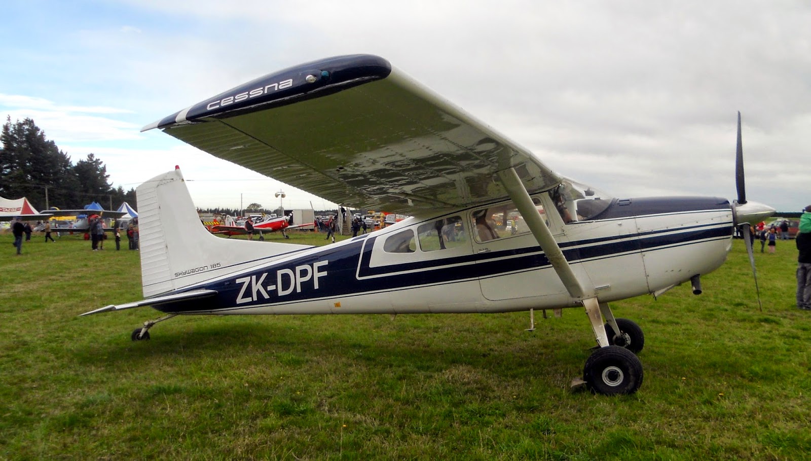 NZ Civil Aircraft Darfield Wings and Wheels.