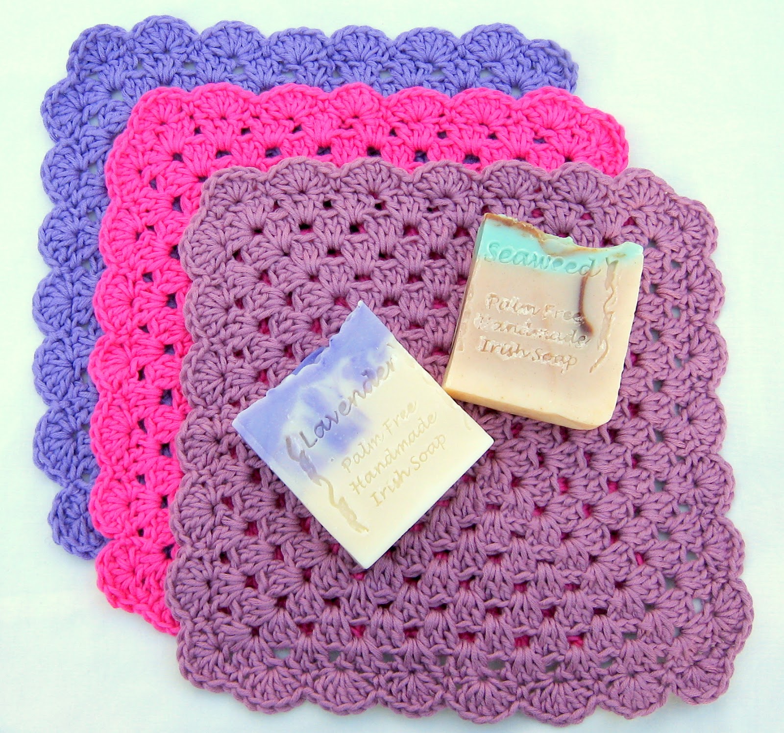 Addicted - Tales of a Galway Hooker: How to make a Crochet Washcloth