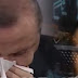 ΒΟΜΒΑ!!ΒΛΕΠΑΜΕ ΤΟ ΒΙΝΤΕΟ ΚΑΙ ΔΕΝ ΤΟ ΠΙΣΤΕΥΑΜΕ!!Ο ΣΟΥΛΤΑΝΟΣ ΚΛΑΙΕΙ ΜΕ ΜΑΥΡΟ ΔΑΚΡΥ...!!ΑΥΤΟΣ που δεν συγκινείται από τα αμέτρητα θύματα του σε όλη την Τουρκία...που δεν συγκινείται από τις καθημερινές κηδείες των στρατιωτών του...που έχει φιμώσει τον λαό του και έχει σύρει την χώρα του σε αιματηρές περιπέτειες....ΔΕΝ ΜΠΟΡΕΣΕ ΝΑ ΣΥΓΚΡΑΤΗΣΕΙ ΤΑ ΔΑΚΡΥΑ ΤΟΥ ΚΑΙ ΞΕΣΠΑΣΕ ΔΗΜΟΣΙΑ ΣΕ ΛΥΓΜΟΥΣ.....!!ΤΟ ΒΙΝΤΕΟ ΚΑΙ Ο ΛΟΓΟΣ ΠΟΥ ΚΛΑΙΕΙ ΣΟΚΑΡΕΙ!!
