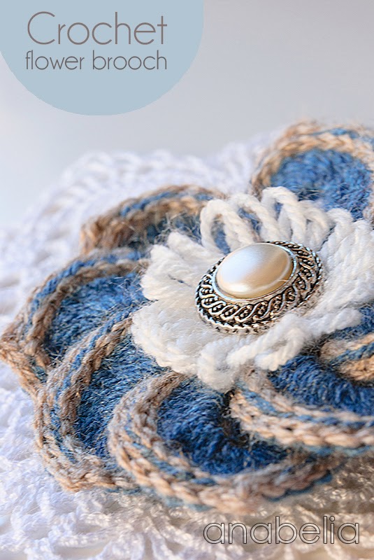 Crochet flower brooch by Anabelia
