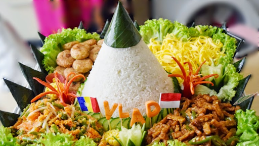 Resep Dan Cara Membuat Nasi Tumpeng Putih, dan Bahan Nasi Tumpeng Putih