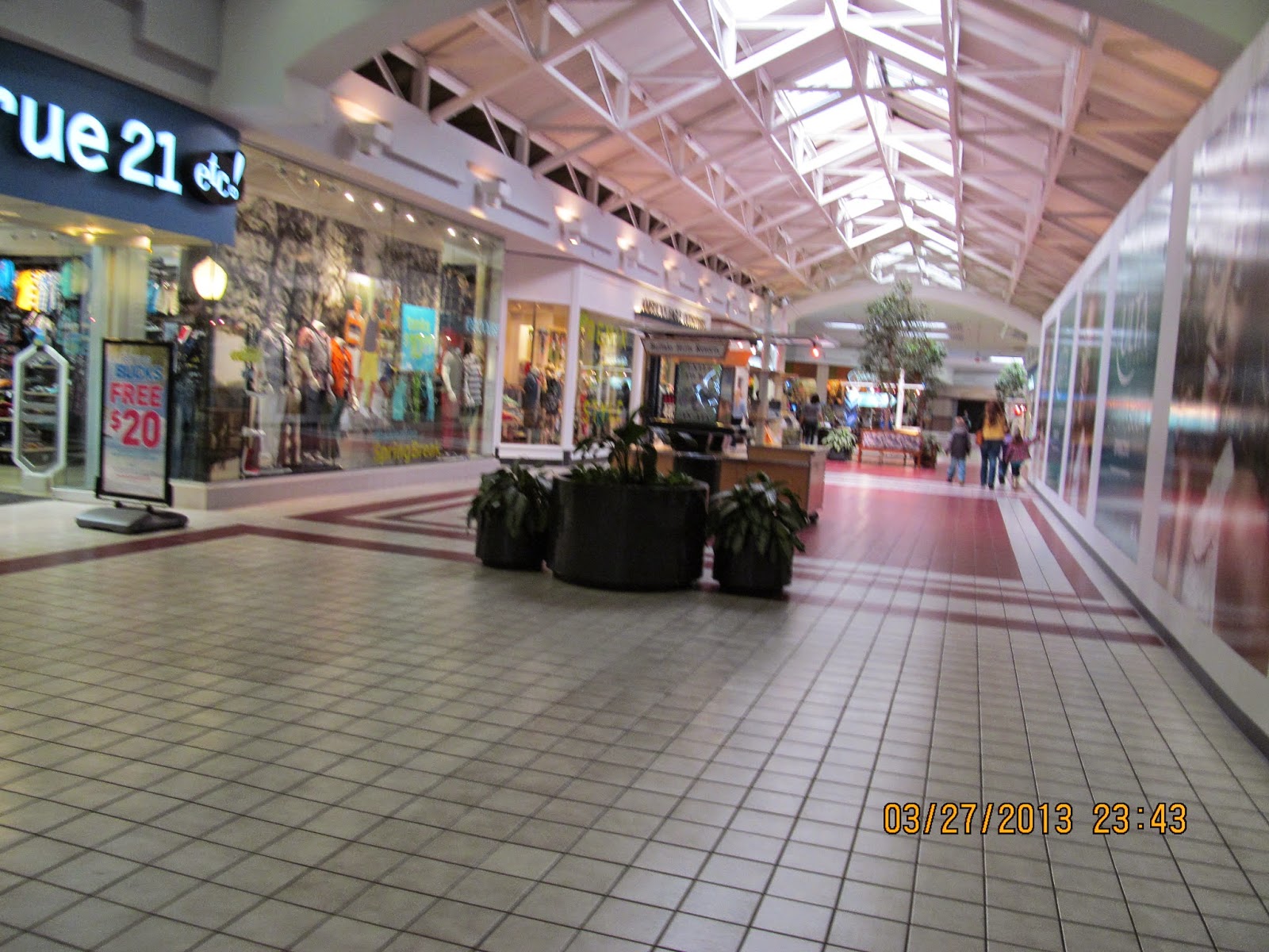 Trip to the Mall Indian Mound Mall (Heath, OH)