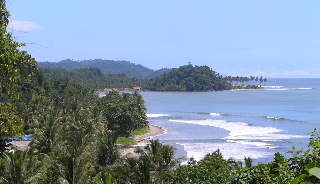 Pesona Wisata Lampung Barat pantai tanjung setia,krui