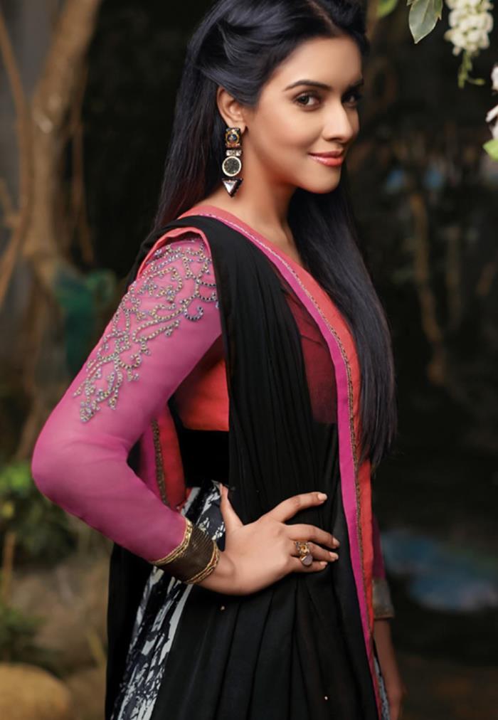 Asin Age, Height, Wiki, Biodata, Husband, Affairs, Family, Education, Net worth