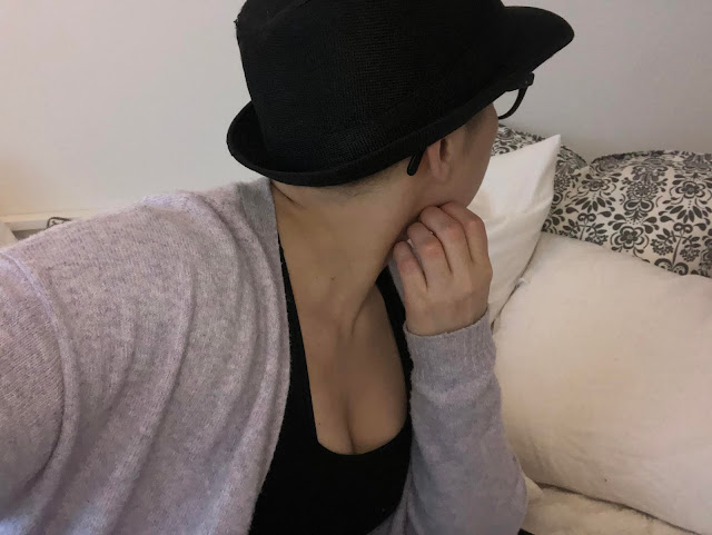 Minä anonyyminä minä hattu silmälasit anonyymi