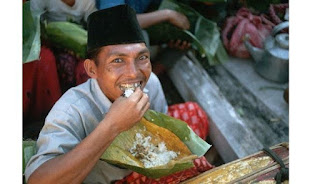 Kebiasaan Orang Indonesia yang Membuat Heran Para Bule