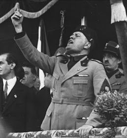 Mussolini addressing a rally in Milan at around the time Schirru was arriving in Italy