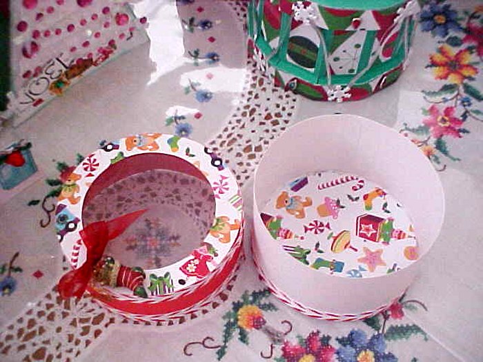 Paper Craft Creations: December Gifts Adorable Christmas Cylinder boxes