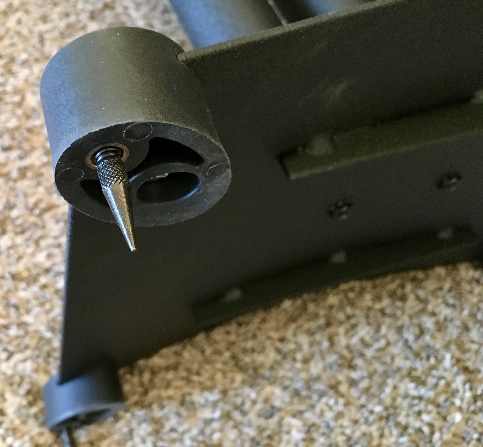 speaker carpet spikes