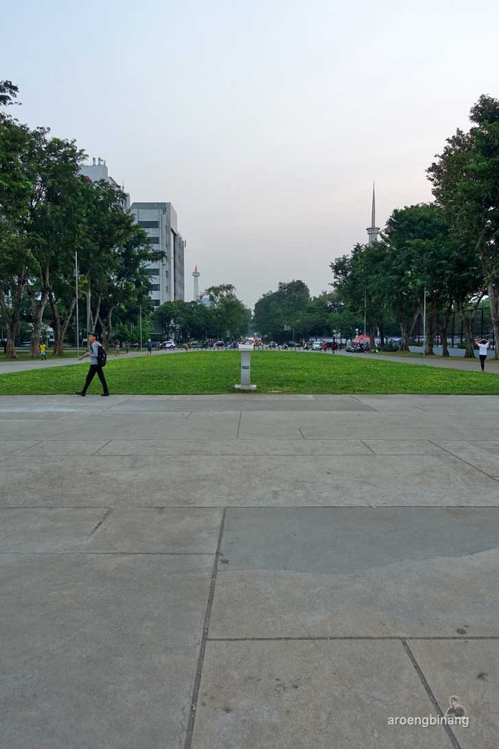 monumen pembebasan irian barat