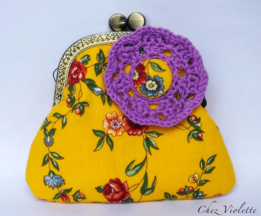 Floral retro purse by Chez Violette