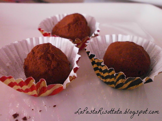 Tartufi di cioccolato al rhum - Trufas de Chocolate al ron