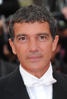 أنتونيو بانديراس Antonio Banderas منتدى جنتنا