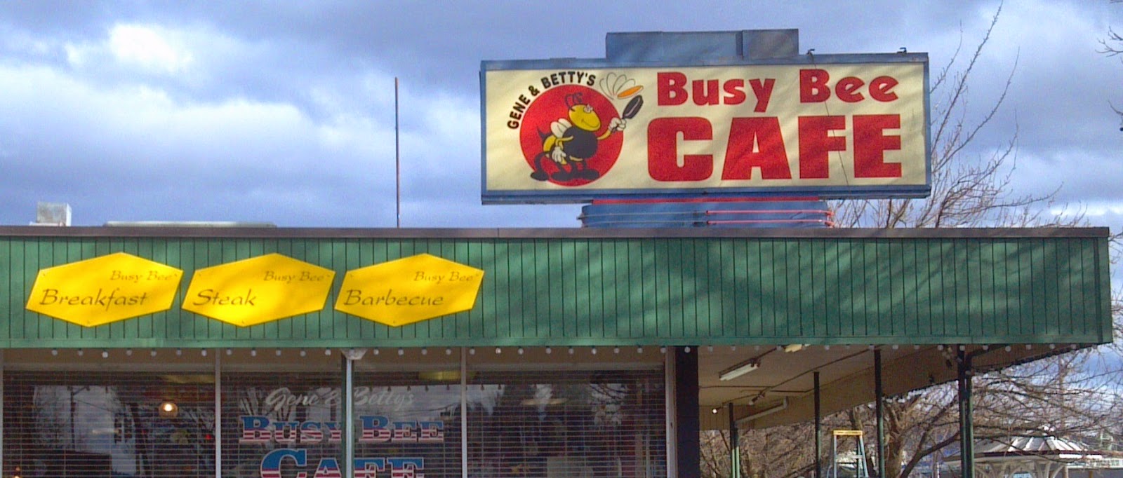 Breakfast Bro Oregon Road Trip Restaurants Busy Bee S Is A Favorite Haunt For Locals In Springfield The Breakfast Nuts From Eugene Come Here As Well Located On Main Street