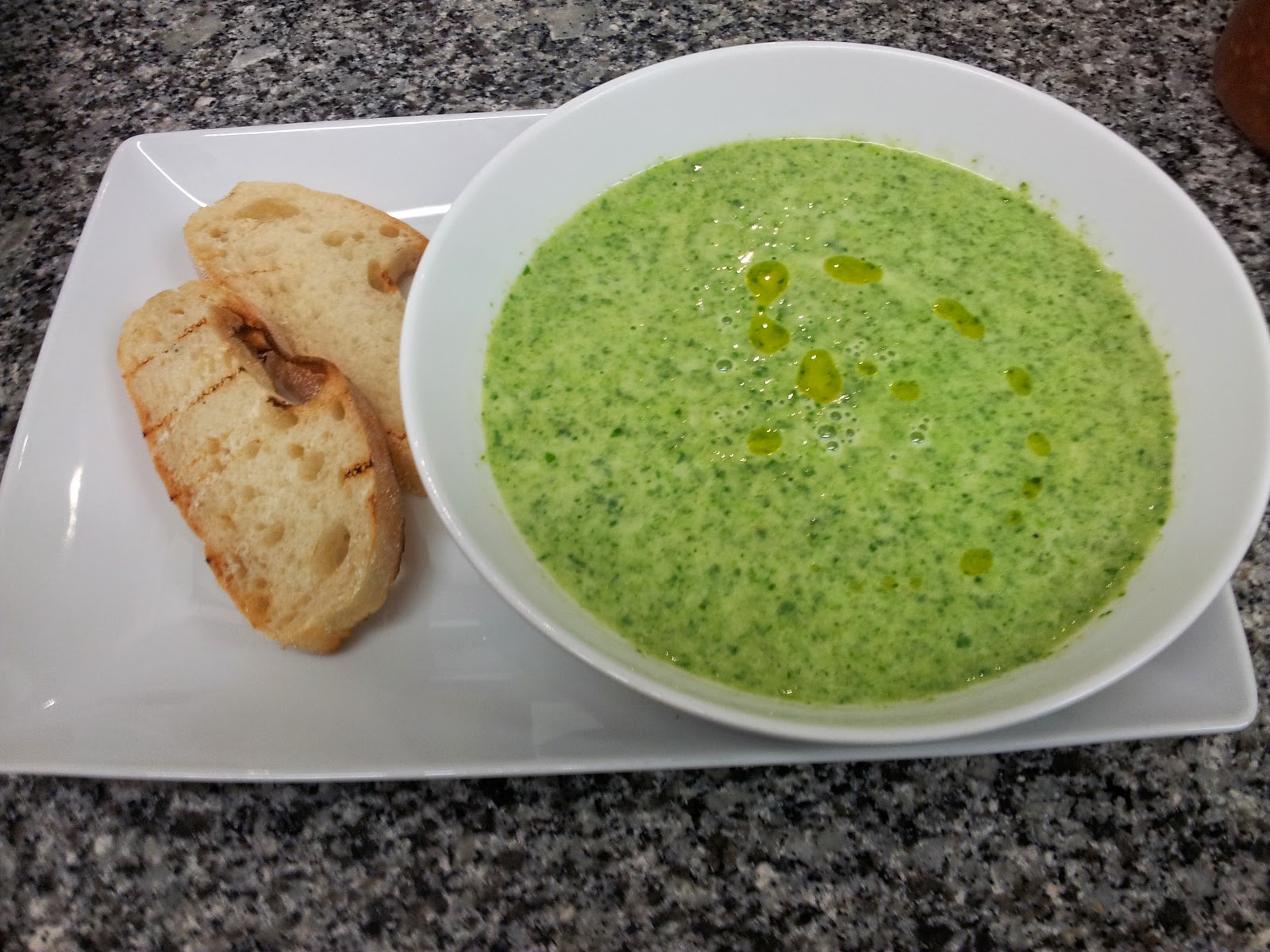 Food & pictures Peas and spinach soup