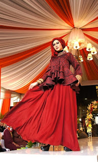 Model Kebaya Dian Pelangi Terbaru Model Kebaya Dian Pelangi Terbaru