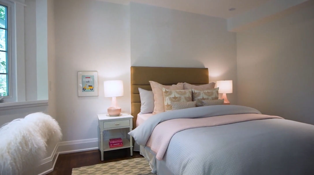 29 Photos vs. 17 Hawthorn Ave, Toronto, ON Interior Design Luxury Home Tour
