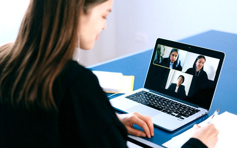 Google Meet vs Zoom
