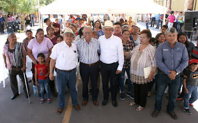 Entregan presidente Ramón Díaz y Horacio Valenzuela, srio del trabajo, obras de pavimentación en Huatabampo
