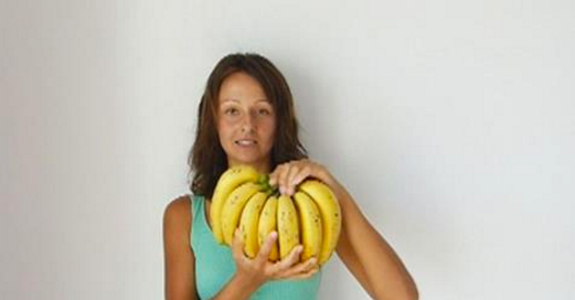 Cette femme n’a mangé que des bananes pendant 3 jours. Voici ce qui lui est arrivé !