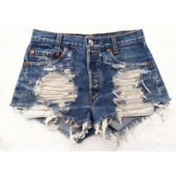 D.I.Y Destroyed Denim Shorts - Be Creative Be You