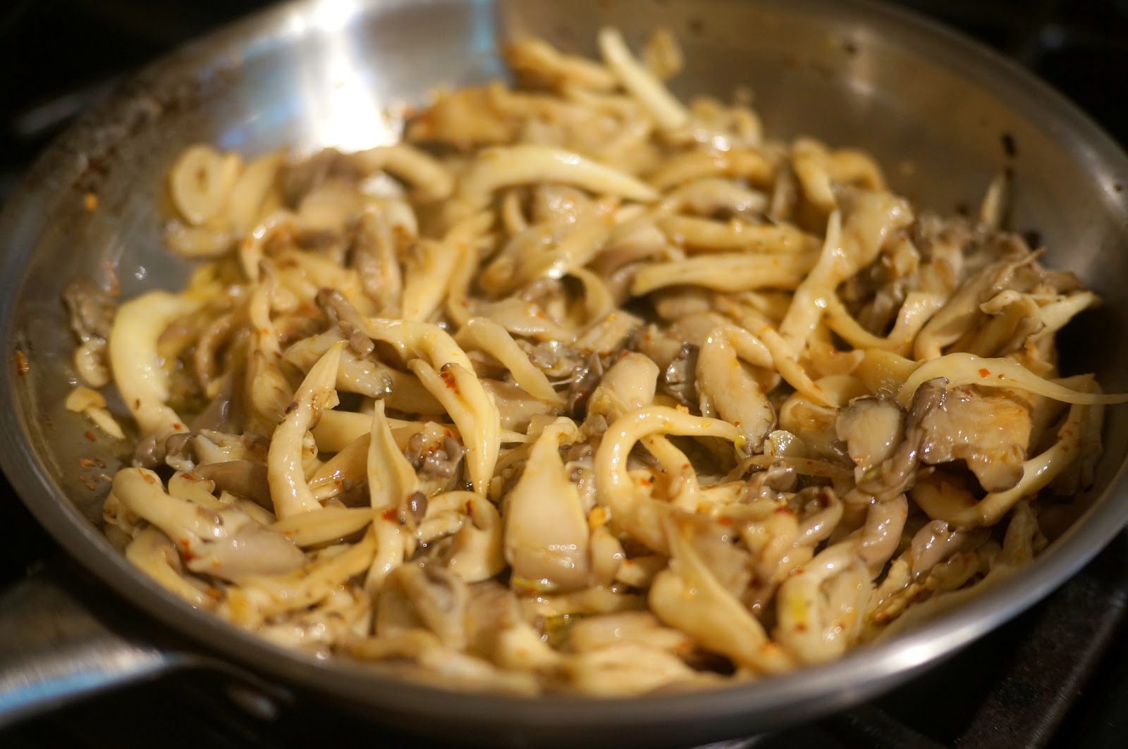 Fresh Pasta with Oyster Mushrooms