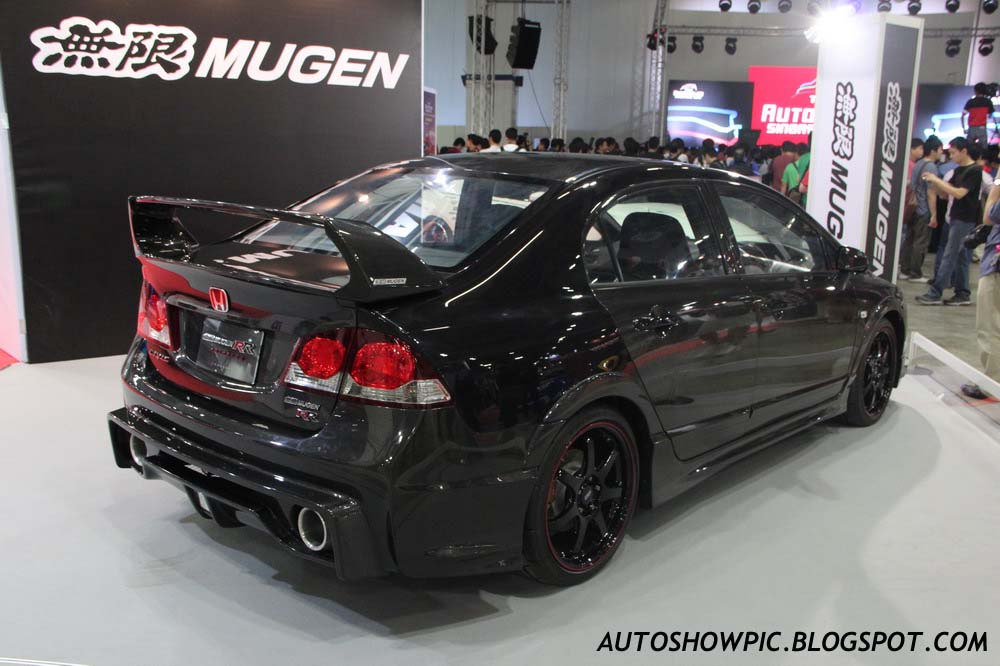 Autoshow Pic: April 2013