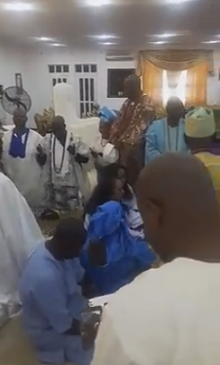 Photos: Pastor Adeboye Pictured Praying For The Ooni Of Life At His Place
