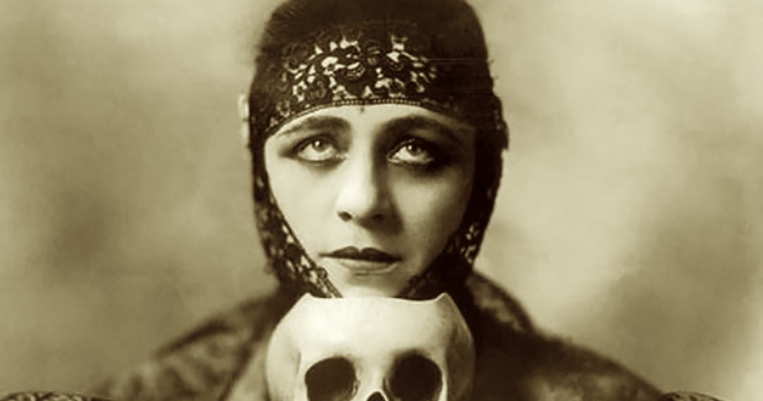 El pozo y el péndulo: Theda Bara, La Femme Fatale de 1915 