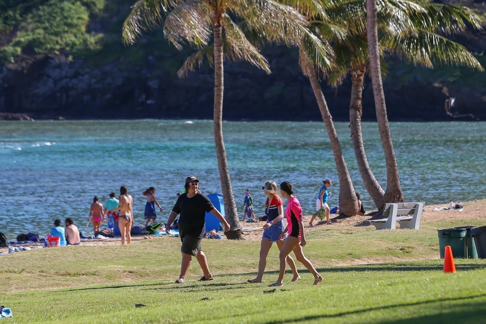 Millie Bobby Brown - at the beach in Honolulu, HI, 12/03/2018 – Celeb