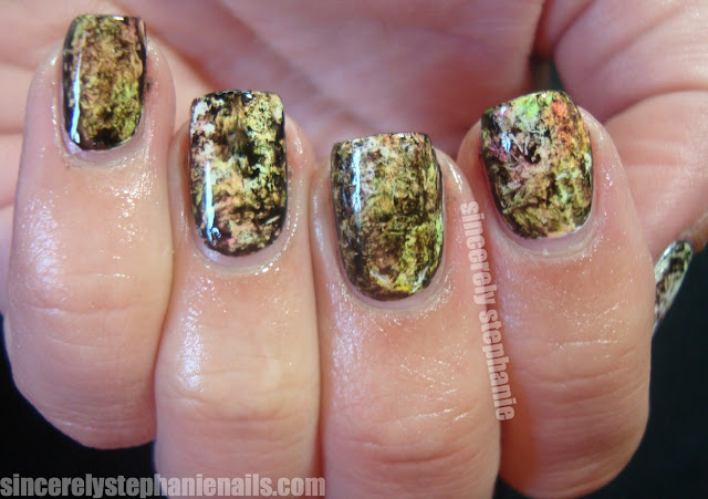 sponging saran wrap nail art