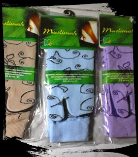 Kaos Kaki Muslimah Motif Batik