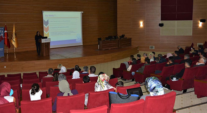 Dicle Üniversitesinde kistik fibrozis hastalığı toplantısı yapıldı Dicle Üniversitesinde kistik fibrozis hastalığı toplantısı yapıldı