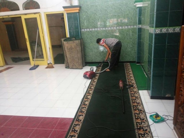 BBM Masjid Istiqomah Pasar Gotong Royong Tidar warung kota Magelang dan Kisah Inspiratif Marbot Masjidnya naik Haji Gratis