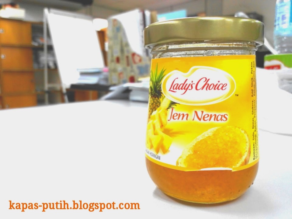 Slices of bread with spread of pineapple jam to kick my day!! Oh my