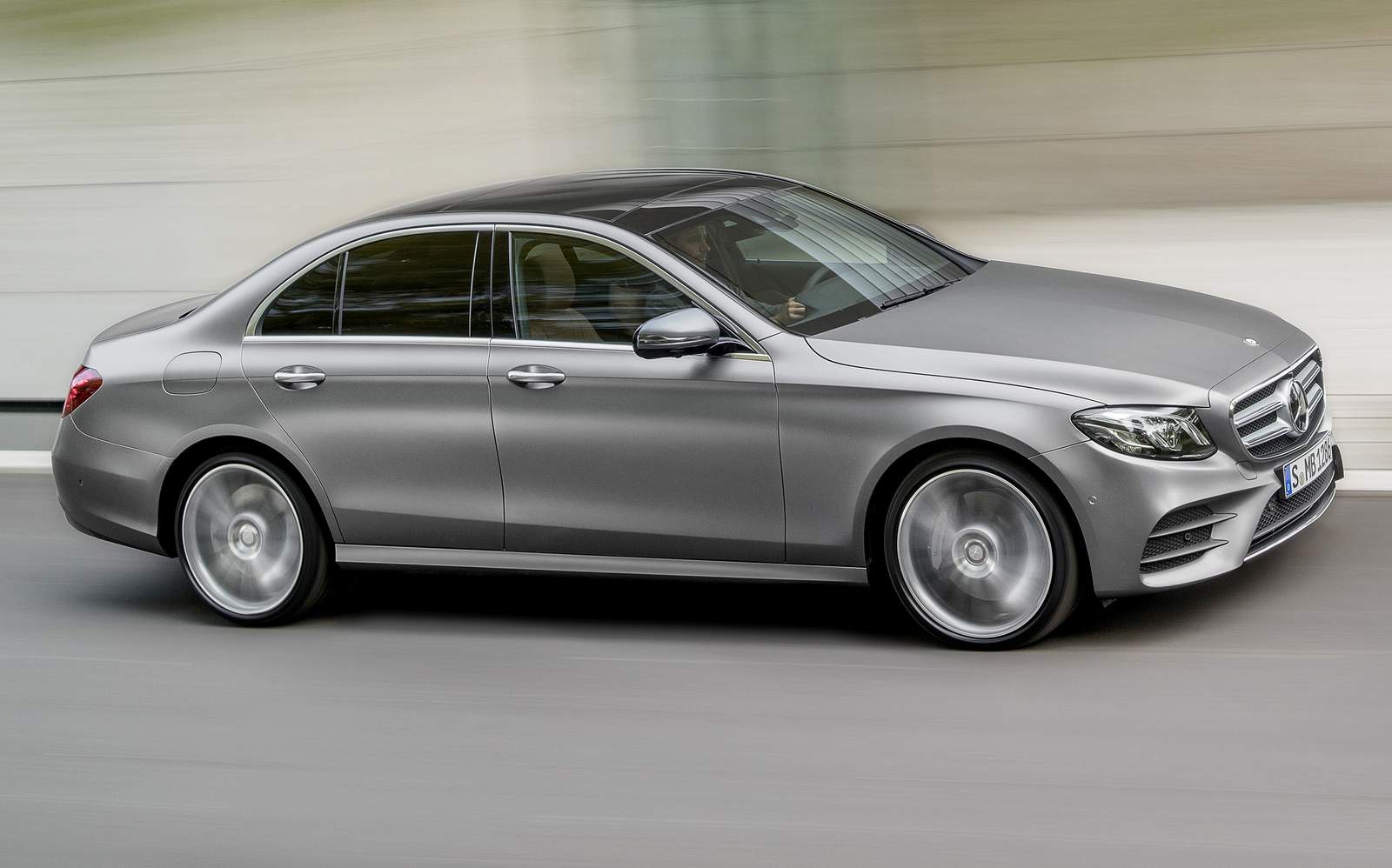 MercedesBenz Classe E 2017 em lançamento oficial vídeo